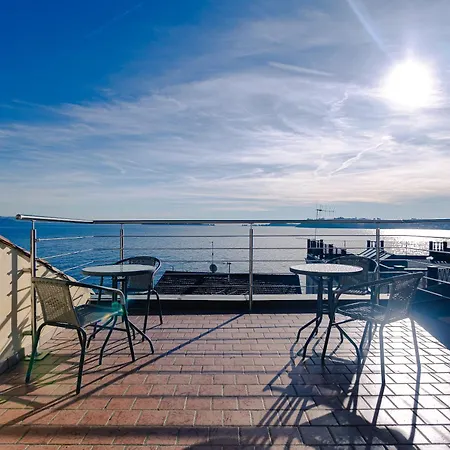 Magnifica Terrazza Con Vista